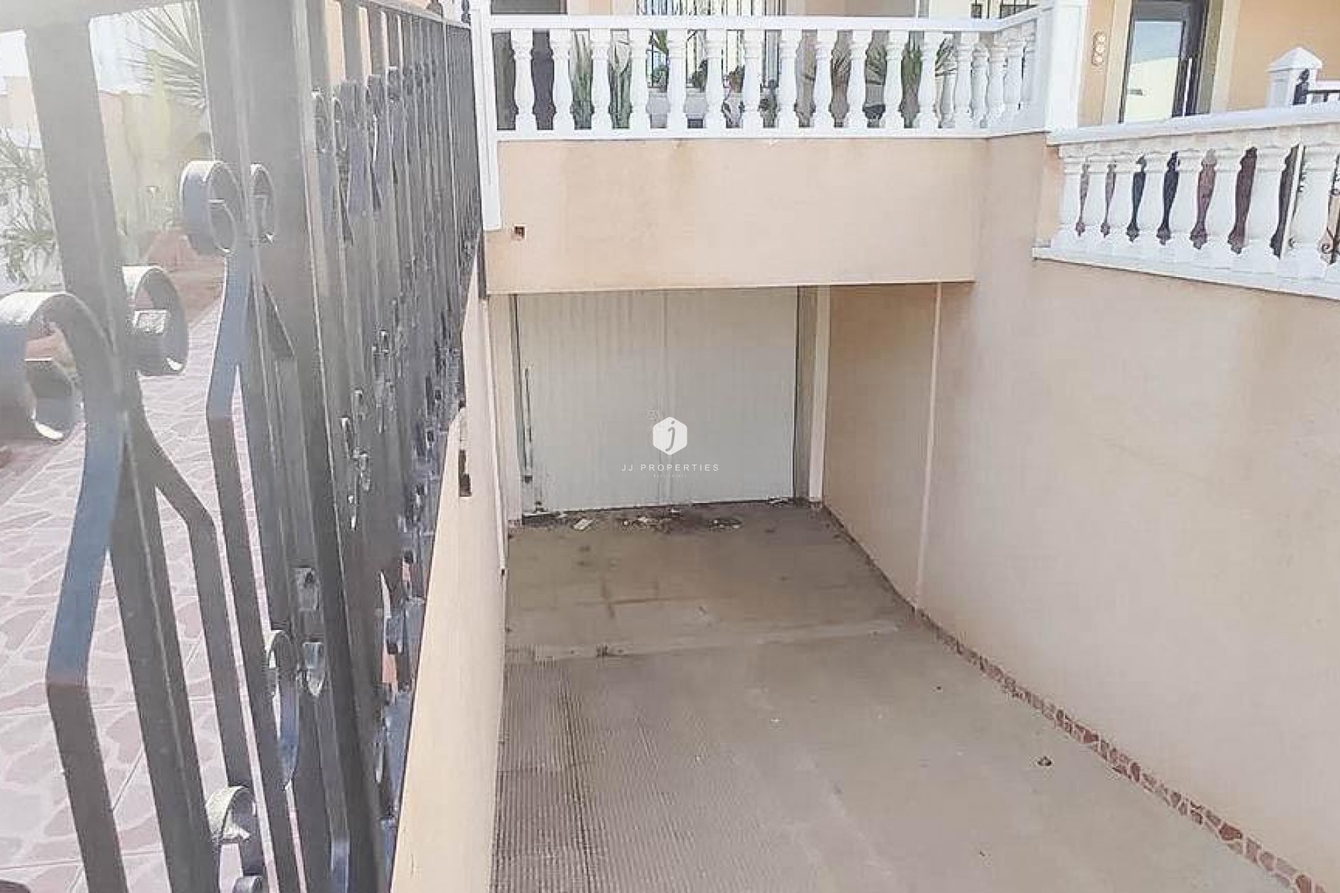 Resale - Chalet -
Torrevieja - Los altos