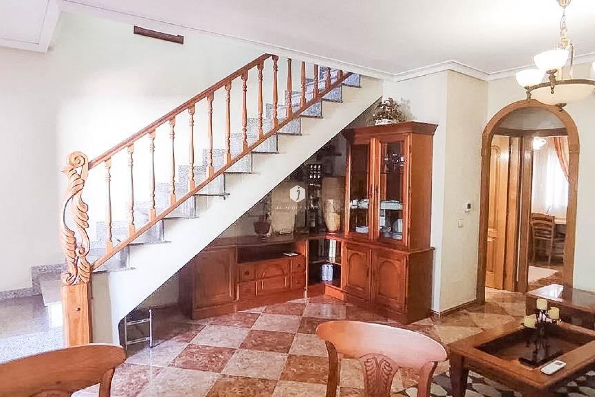 Resale - Chalet -
Torrevieja - Los altos