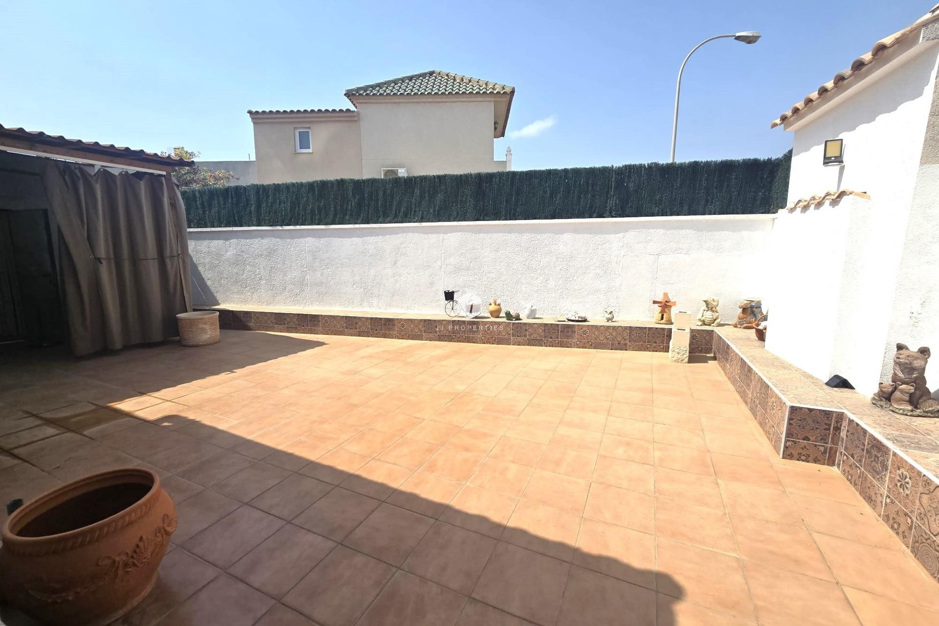 Resale - Chalet -
Torrevieja - Los altos