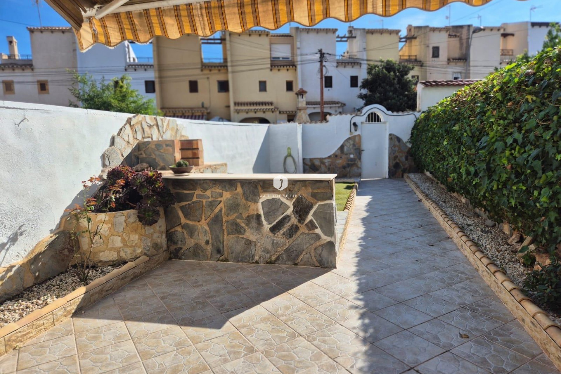 Resale - Chalet -
Torrevieja - Los Balcones