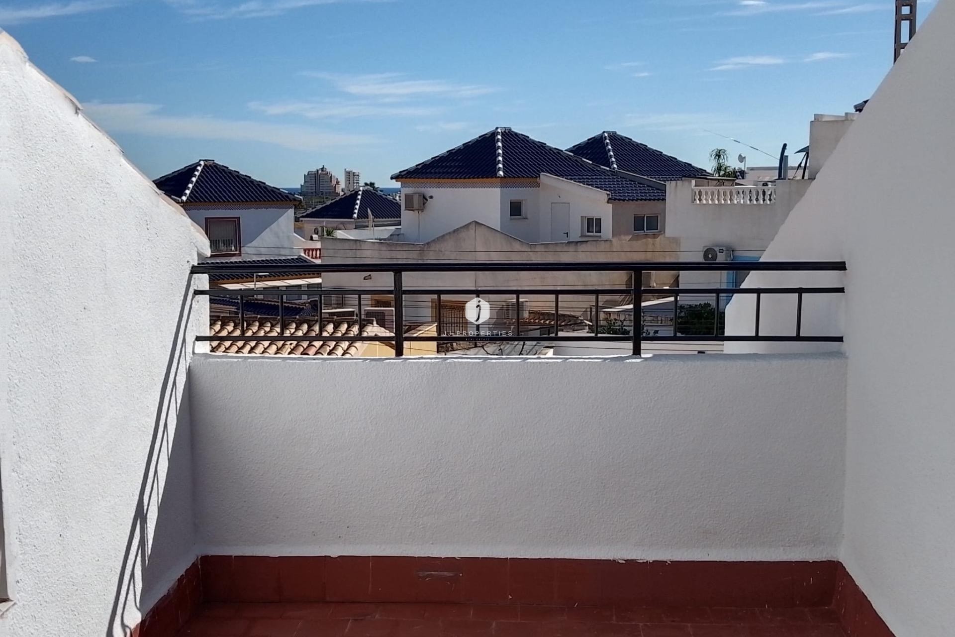 Resale - Chalet -
Torrevieja - Los Balcones