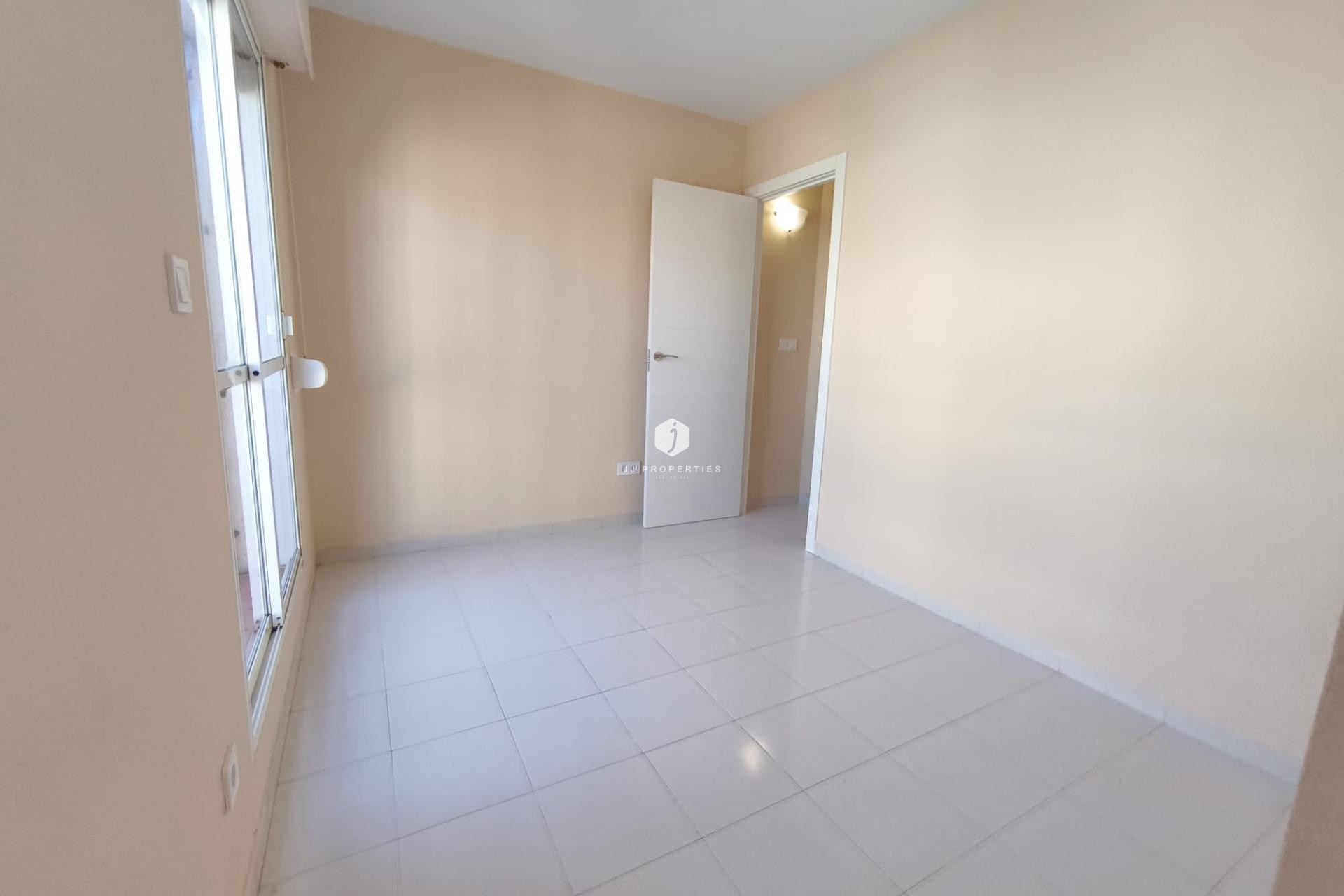 Resale - Chalet -
Torrevieja - Los Balcones