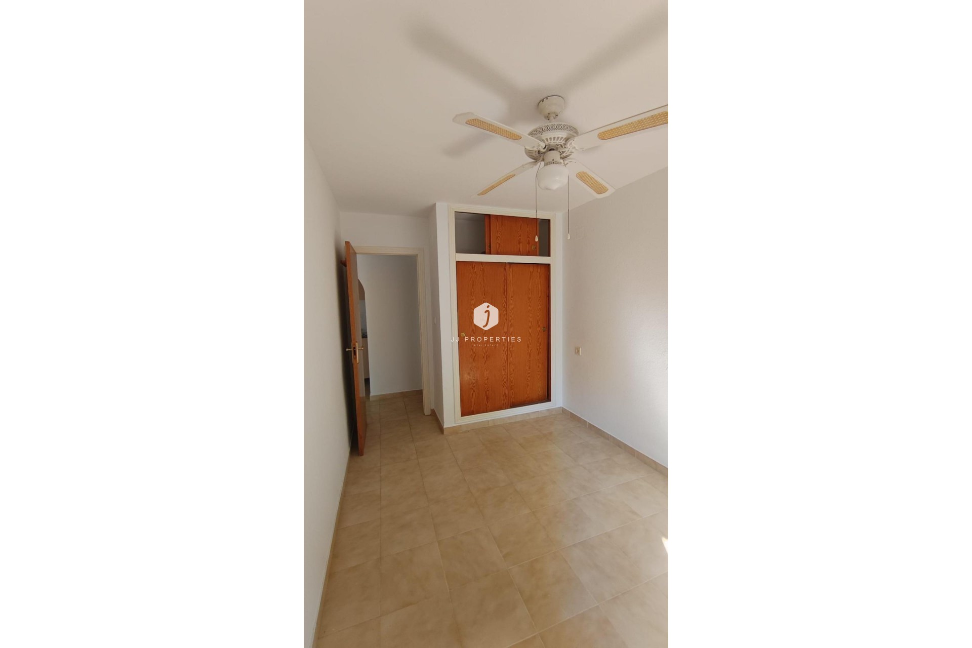 Resale - Chalet -
Torrevieja - Los Balcones