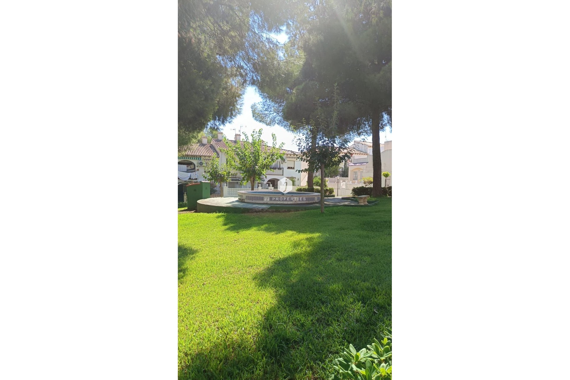 Resale - Chalet -
Torrevieja - Los Balcones