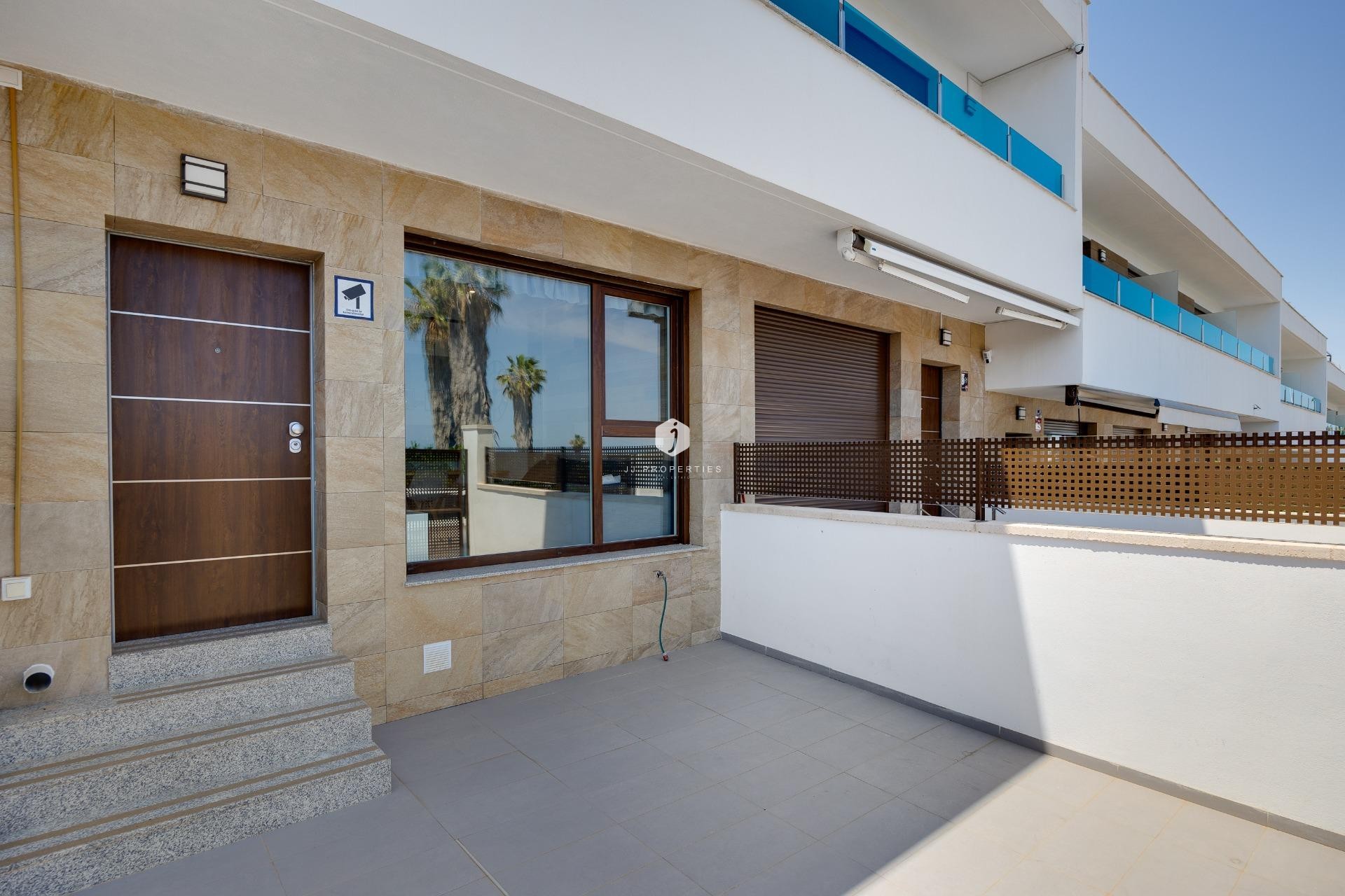 Resale - Chalet -
Torrevieja - Los Balcones