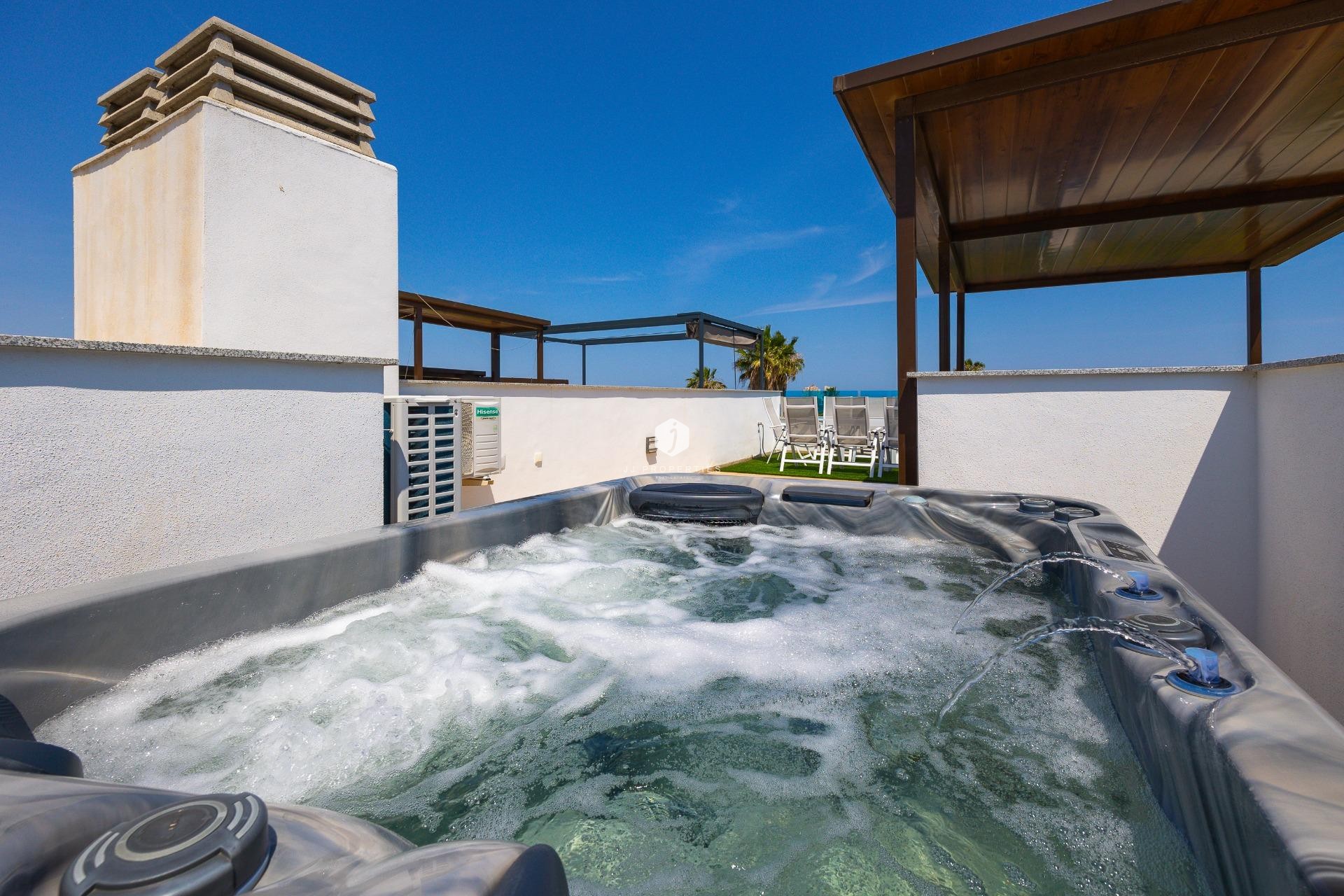 Resale - Chalet -
Torrevieja - Los Balcones
