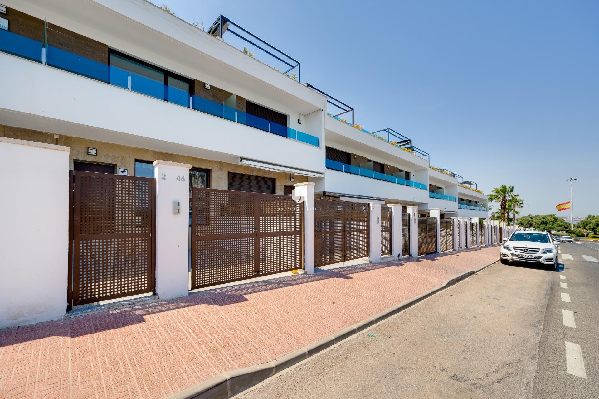 Resale - Chalet -
Torrevieja - Los Balcones