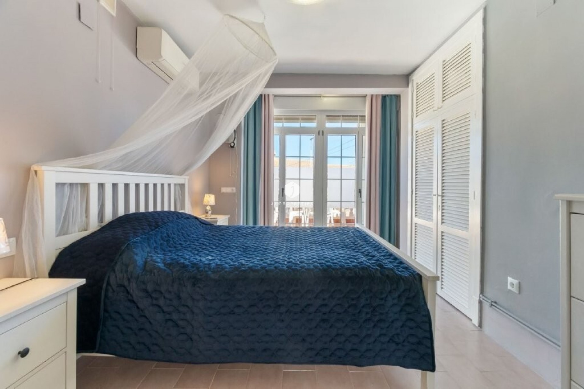 Resale - Chalet -
Torrevieja - Los Frutales/ La Rosaleda