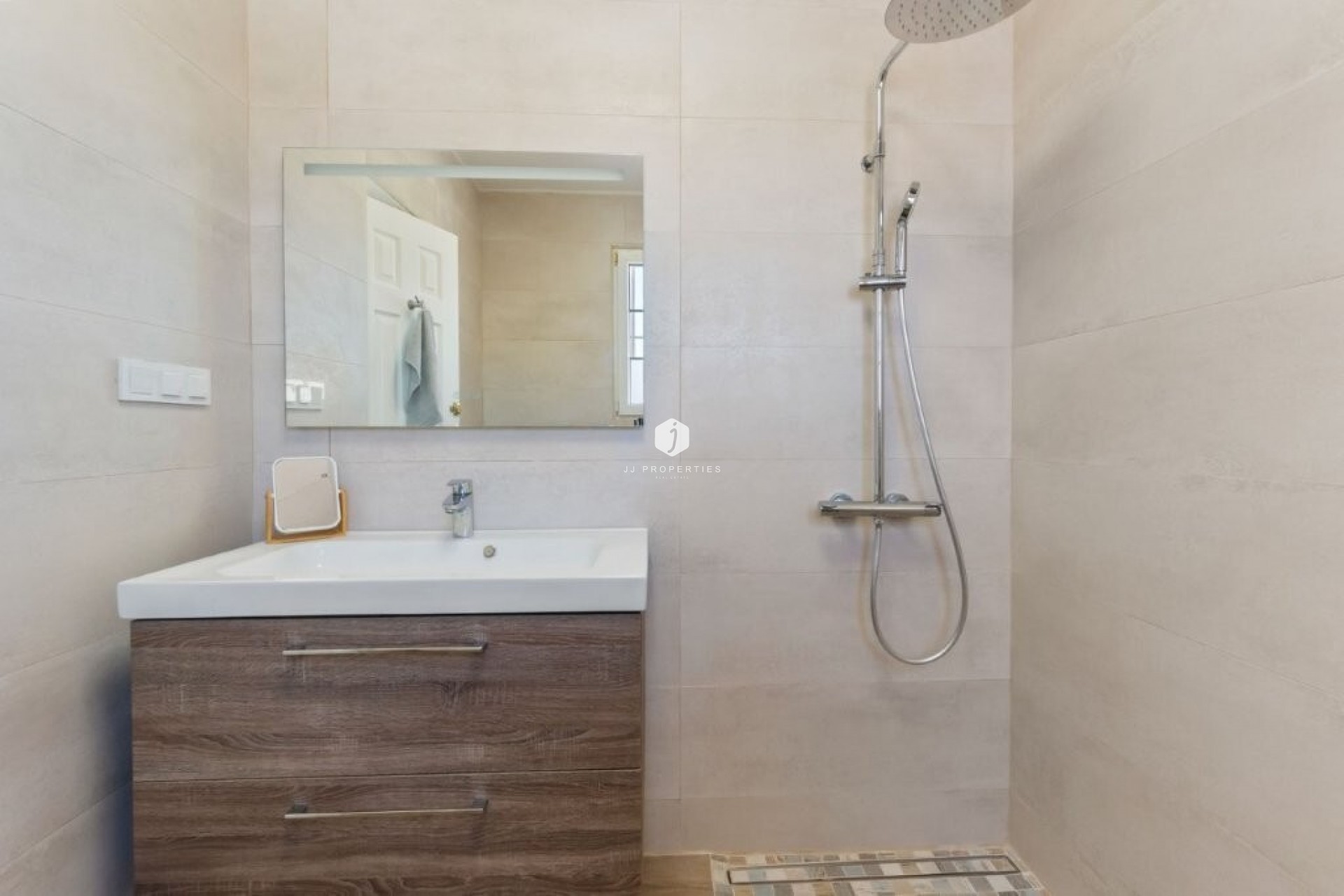 Resale - Chalet -
Torrevieja - Los Frutales/ La Rosaleda