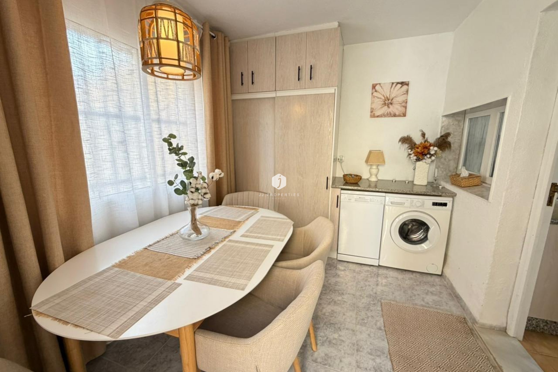 Resale - Chalet -
Torrevieja - Los Frutales