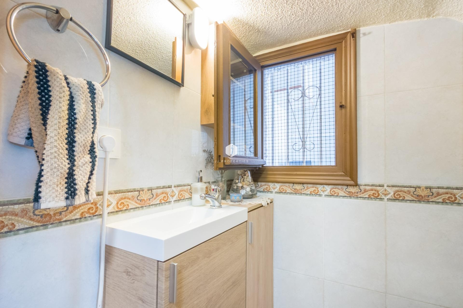 Resale - Chalet -
Torrevieja - Nueva Torrevieja