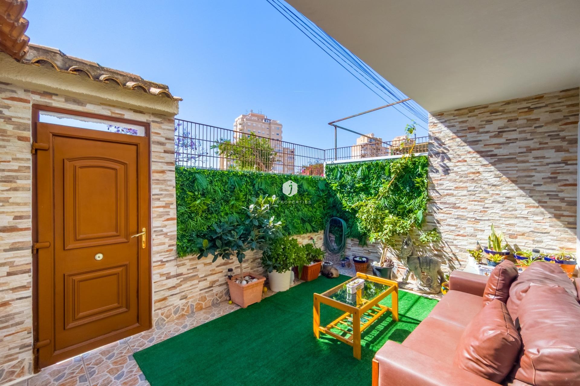 Resale - Chalet -
Torrevieja - Nueva Torrevieja