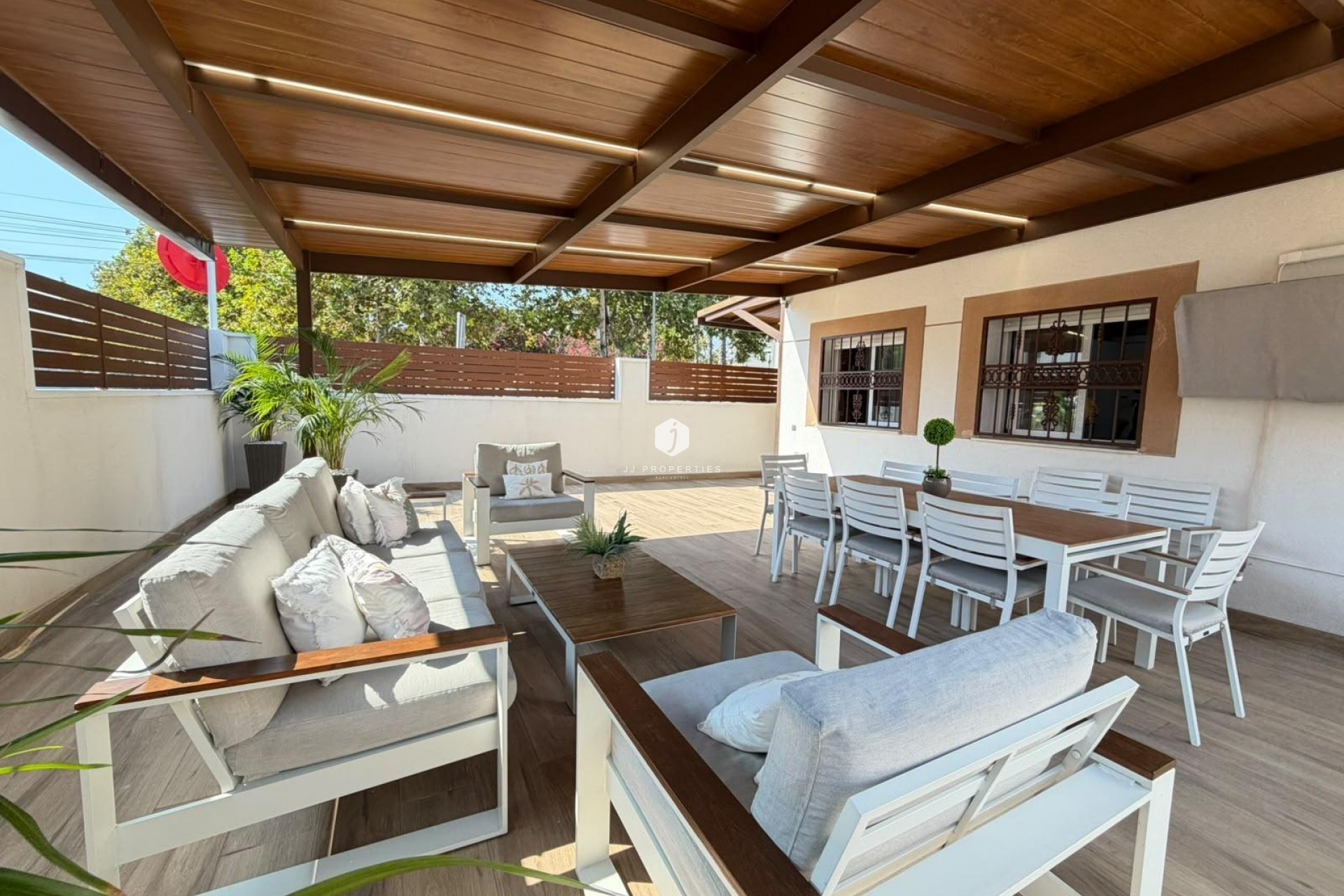 Resale - Chalet -
Torrevieja - Nueva Torrevieja