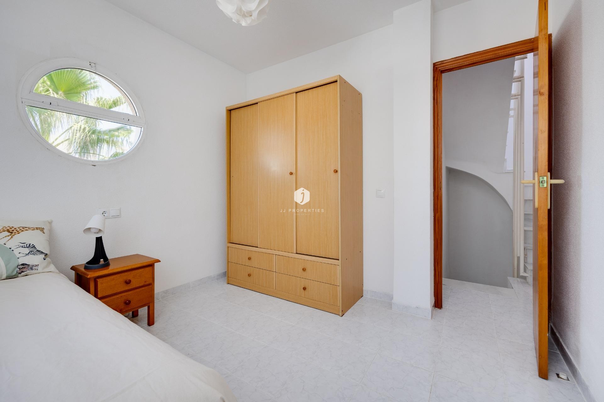 Resale - Chalet -
Torrevieja - Paraje Natural