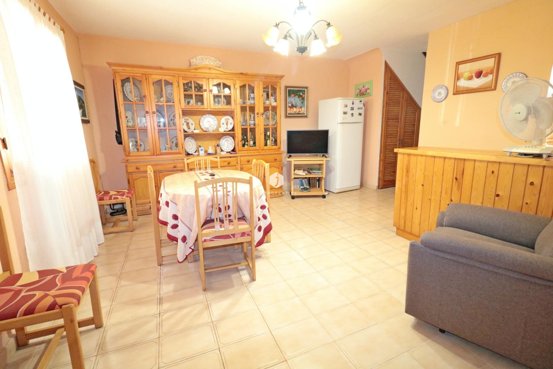 Resale - Chalet -
Torrevieja - Playa de los Naufragos
