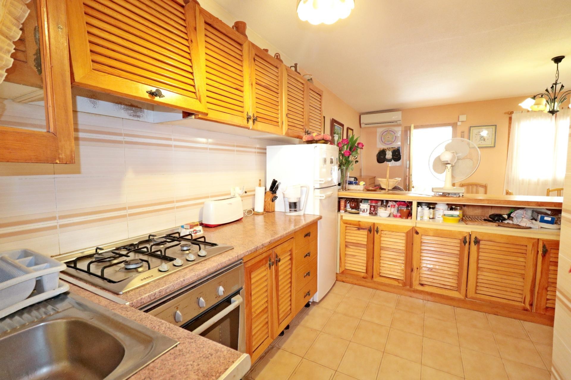 Resale - Chalet -
Torrevieja - Playa de los Naufragos