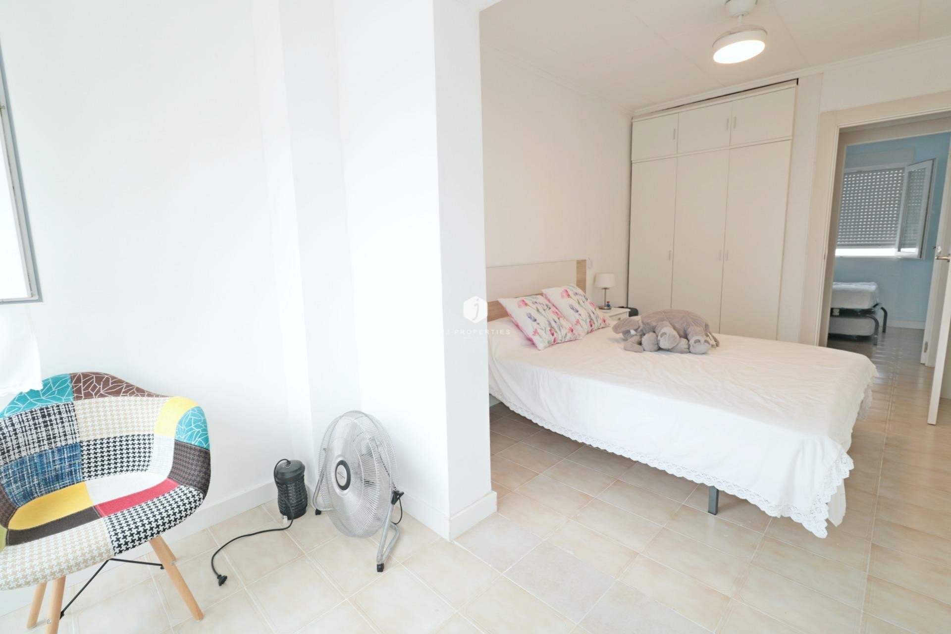 Resale - Chalet -
Torrevieja - Playa de los Naufragos