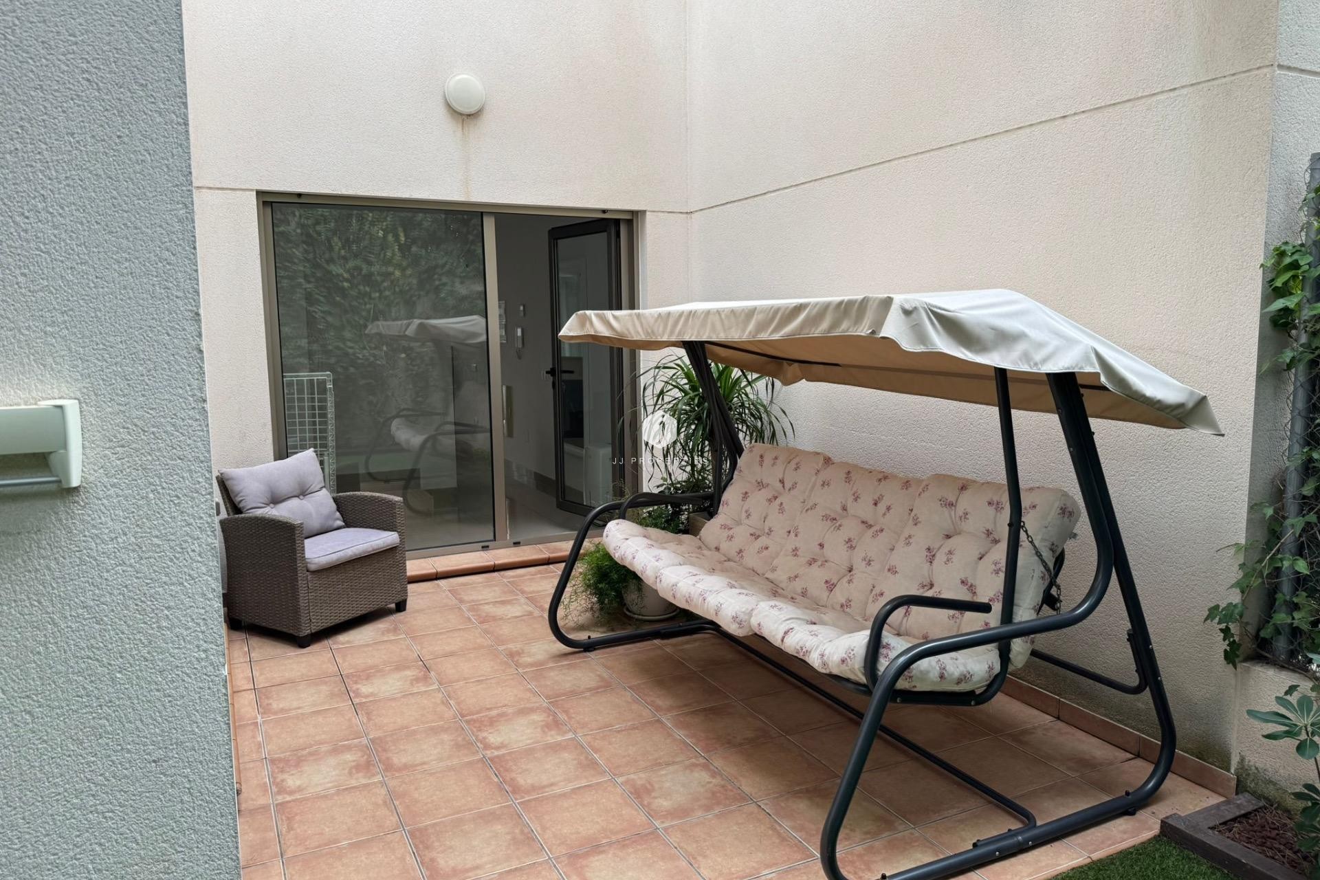 Resale - Chalet -
Torrevieja - Punta prima