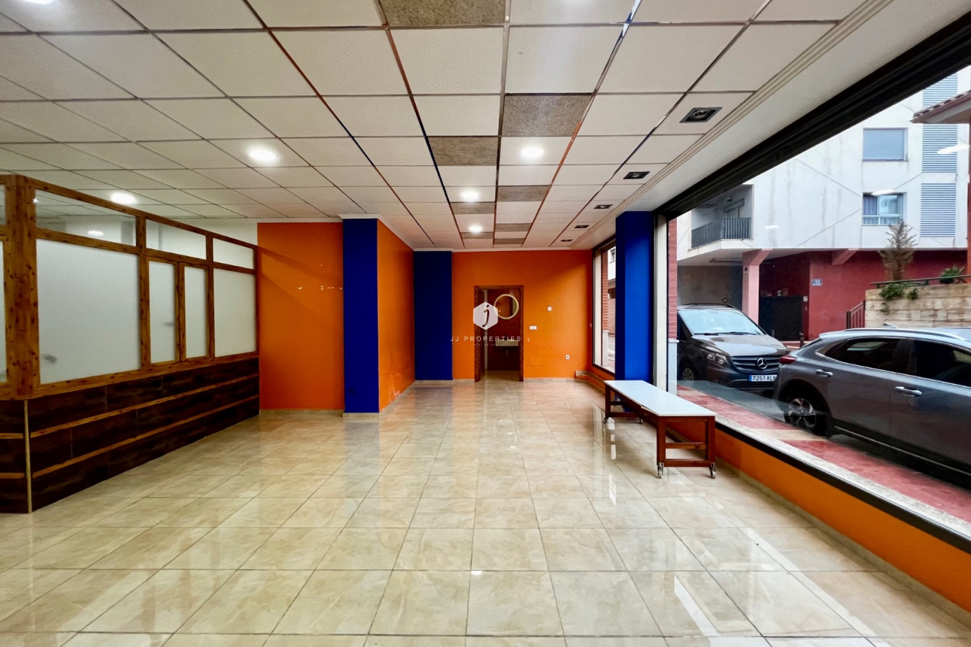Resale - Commercial -
Beniel - CENTRO