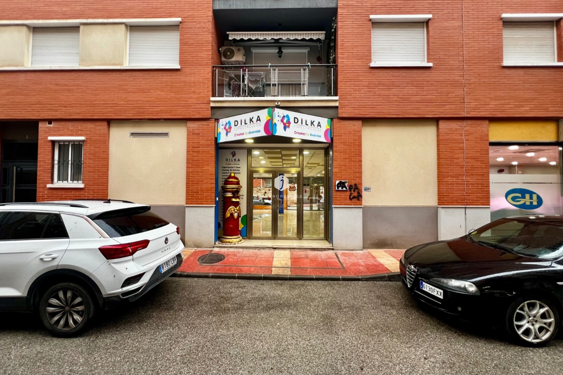 Resale - Commercial -
Beniel - CENTRO