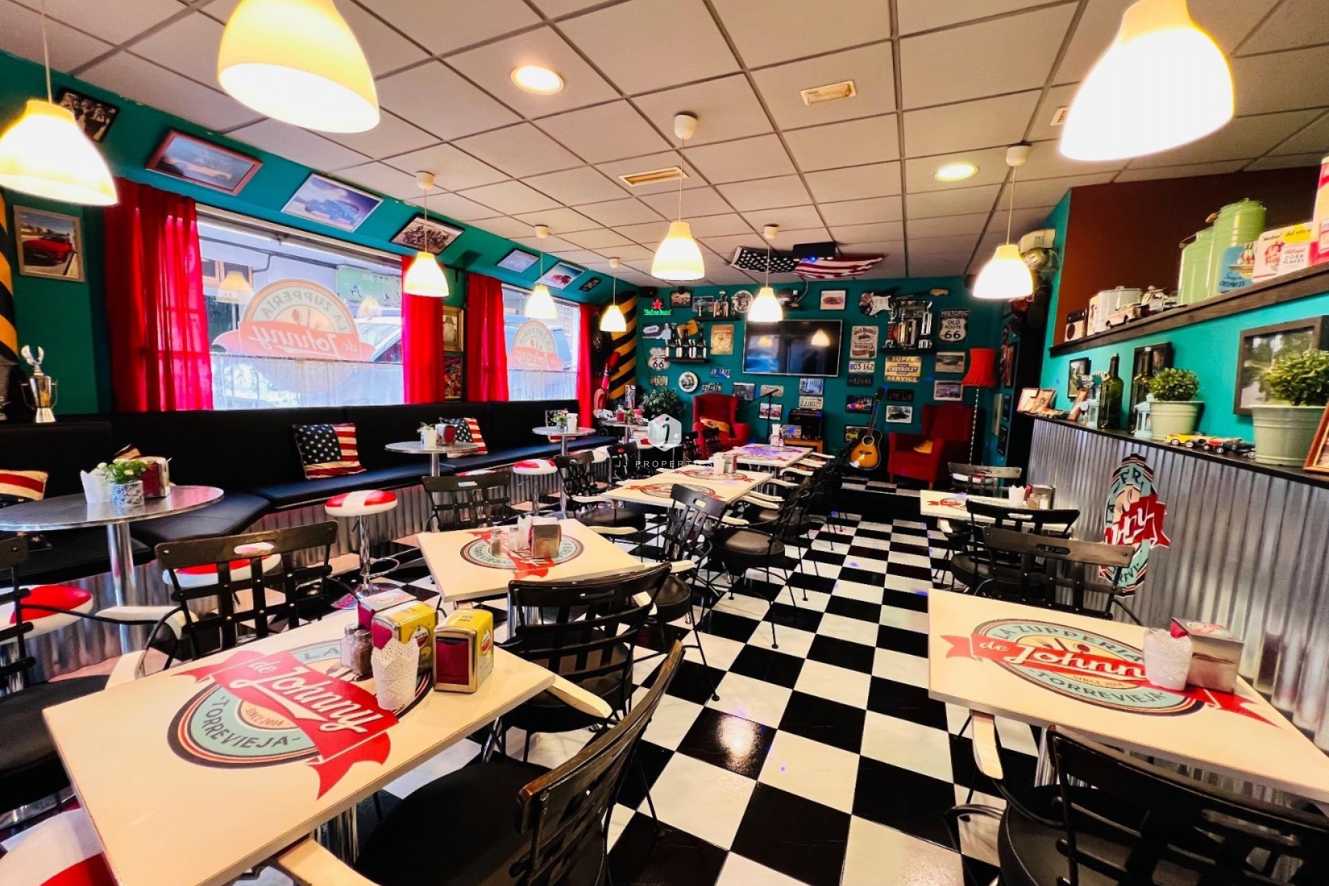 Resale - Commercial -
Torrevieja - Playa del cura