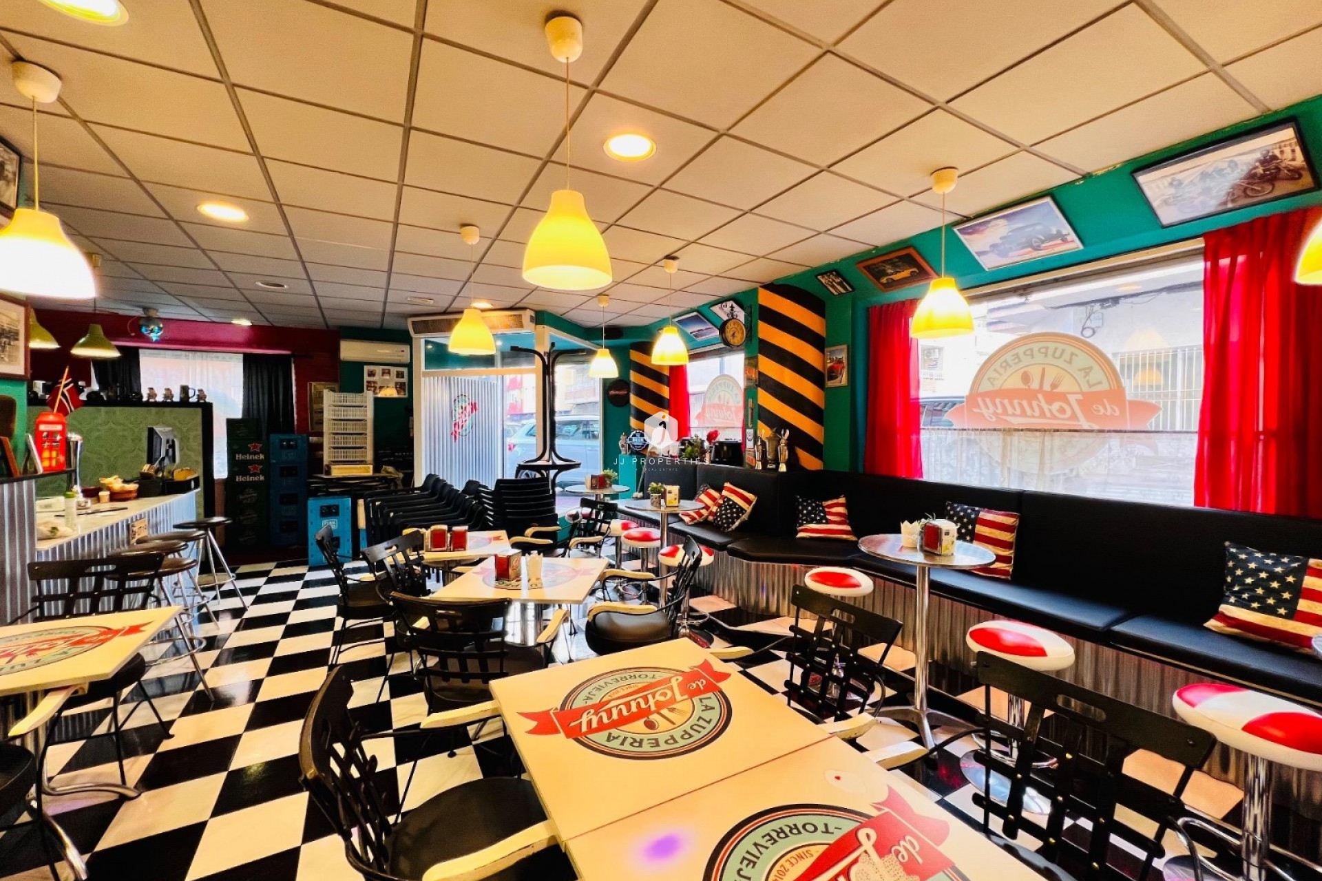 Resale - Commercial -
Torrevieja - Playa del cura