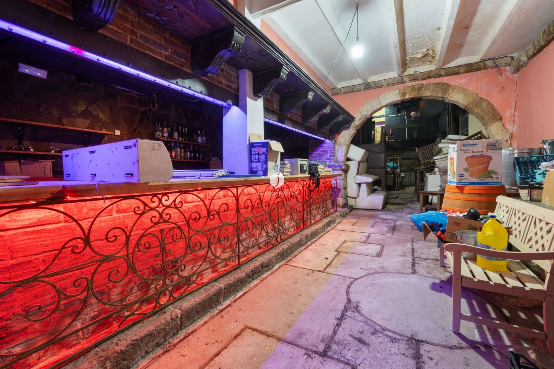 Resale - Commercial -
Torrevieja