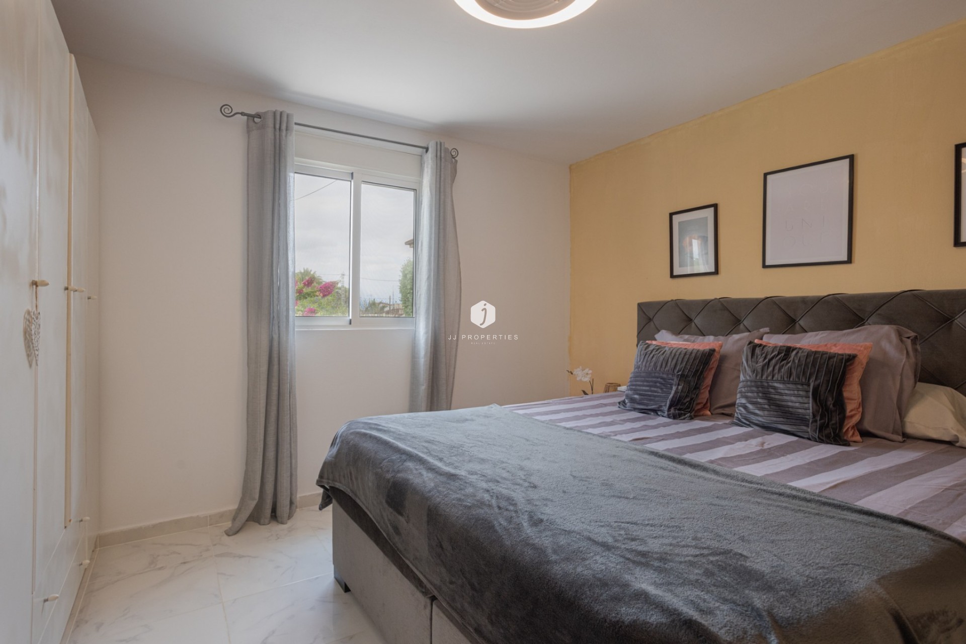 Resale - Country Property -
Albatera - Inland