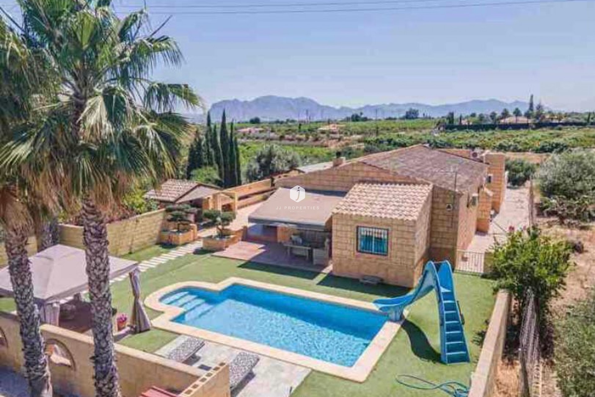 Resale - Country Property -
Albatera - Inland