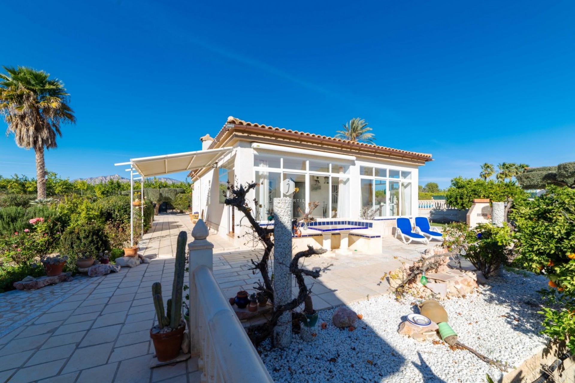 Resale - Country Property -
Albatera - Inland