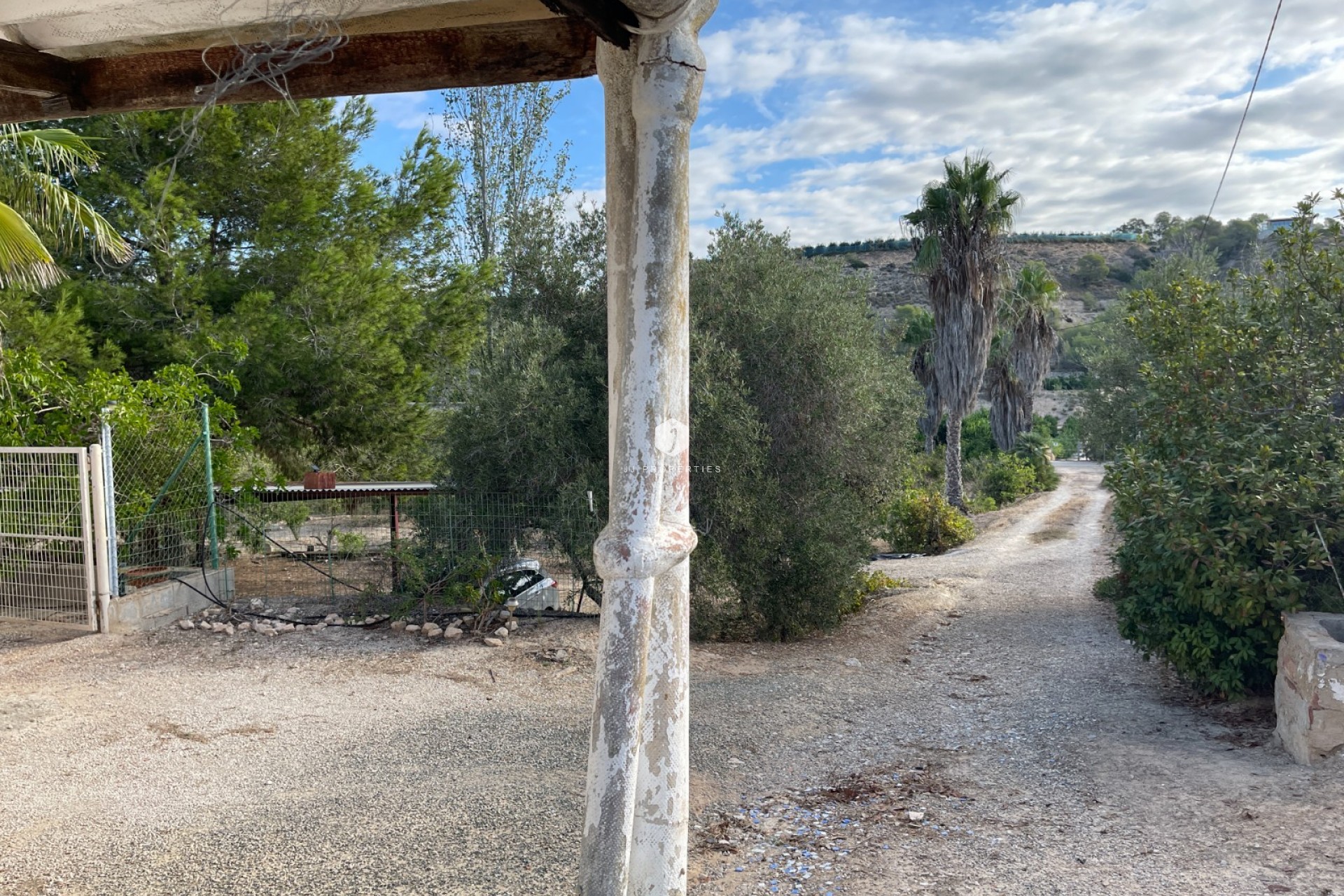 Resale - Country Property -
Jacarilla - Inland