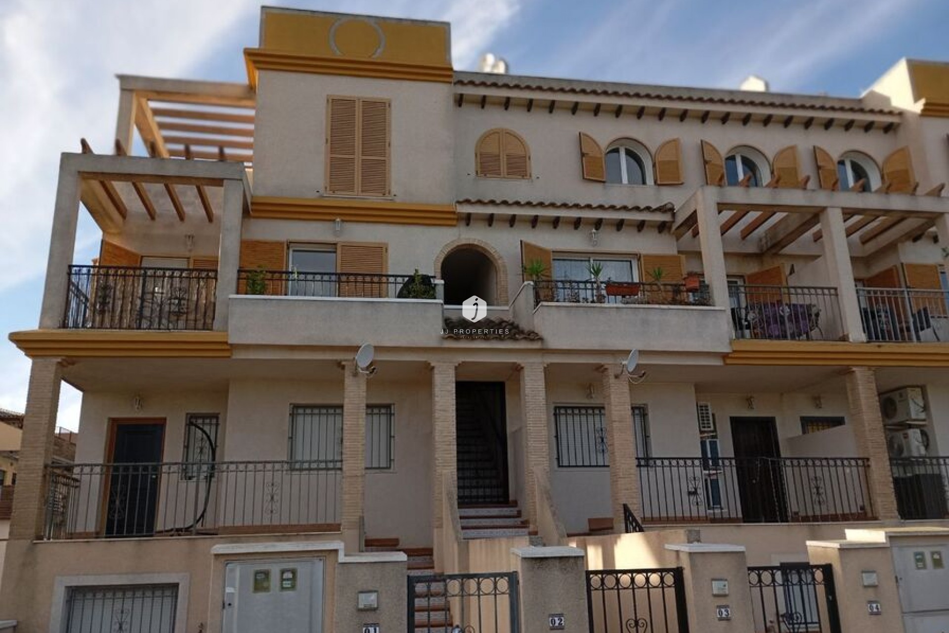 Resale - Duplex -
Daya Vieja - Costa Blanca