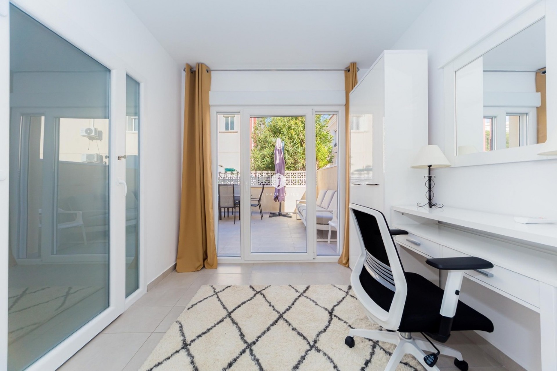 Resale - Duplex -
Dehesa de Campoamor - Costa Blanca