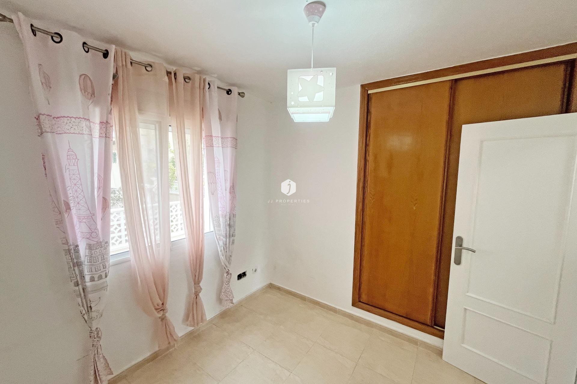 Resale - Duplex -
San Miguel de Salinas - Las Filipinas