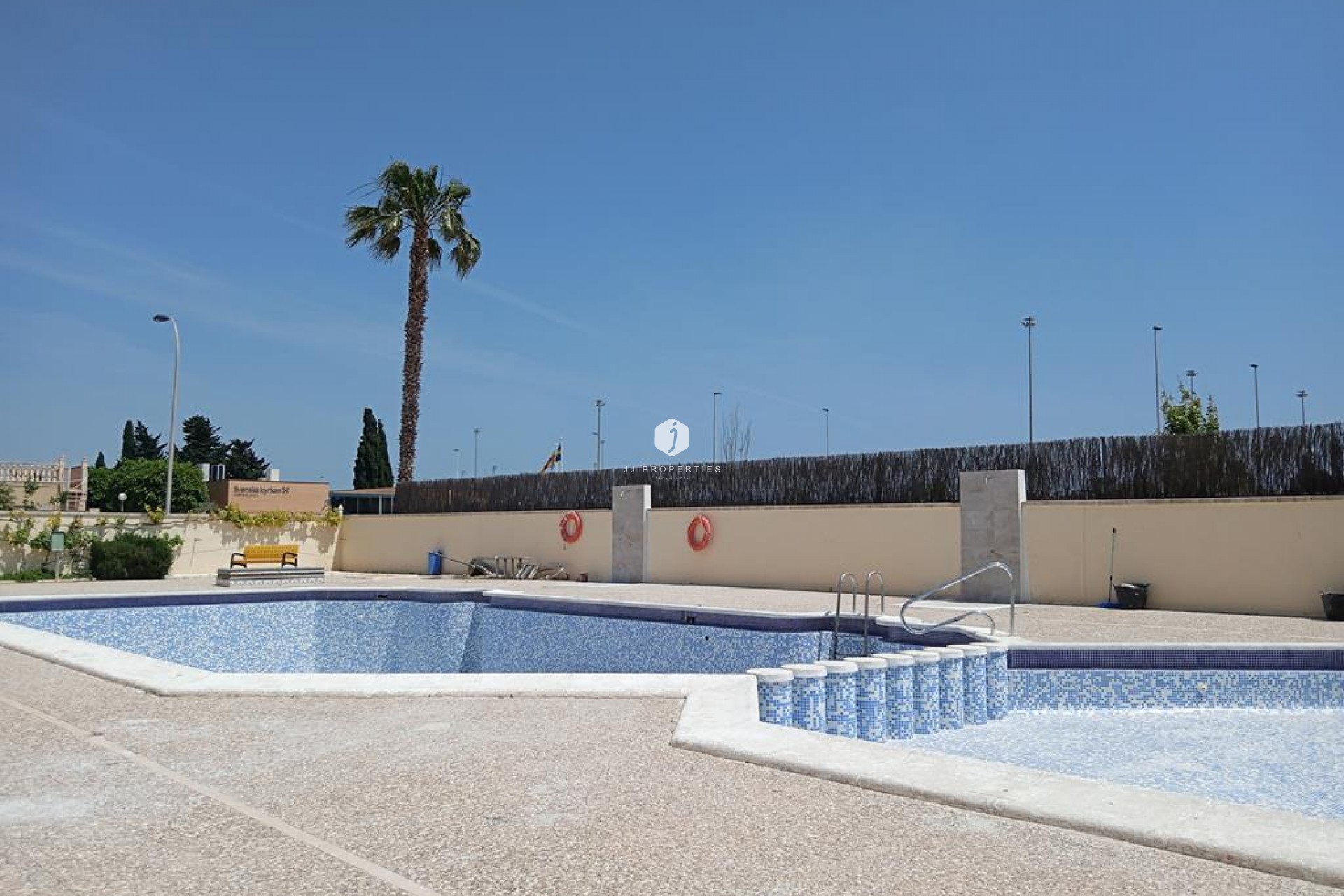 Resale - Duplex -
Torrevieja - Carrefour