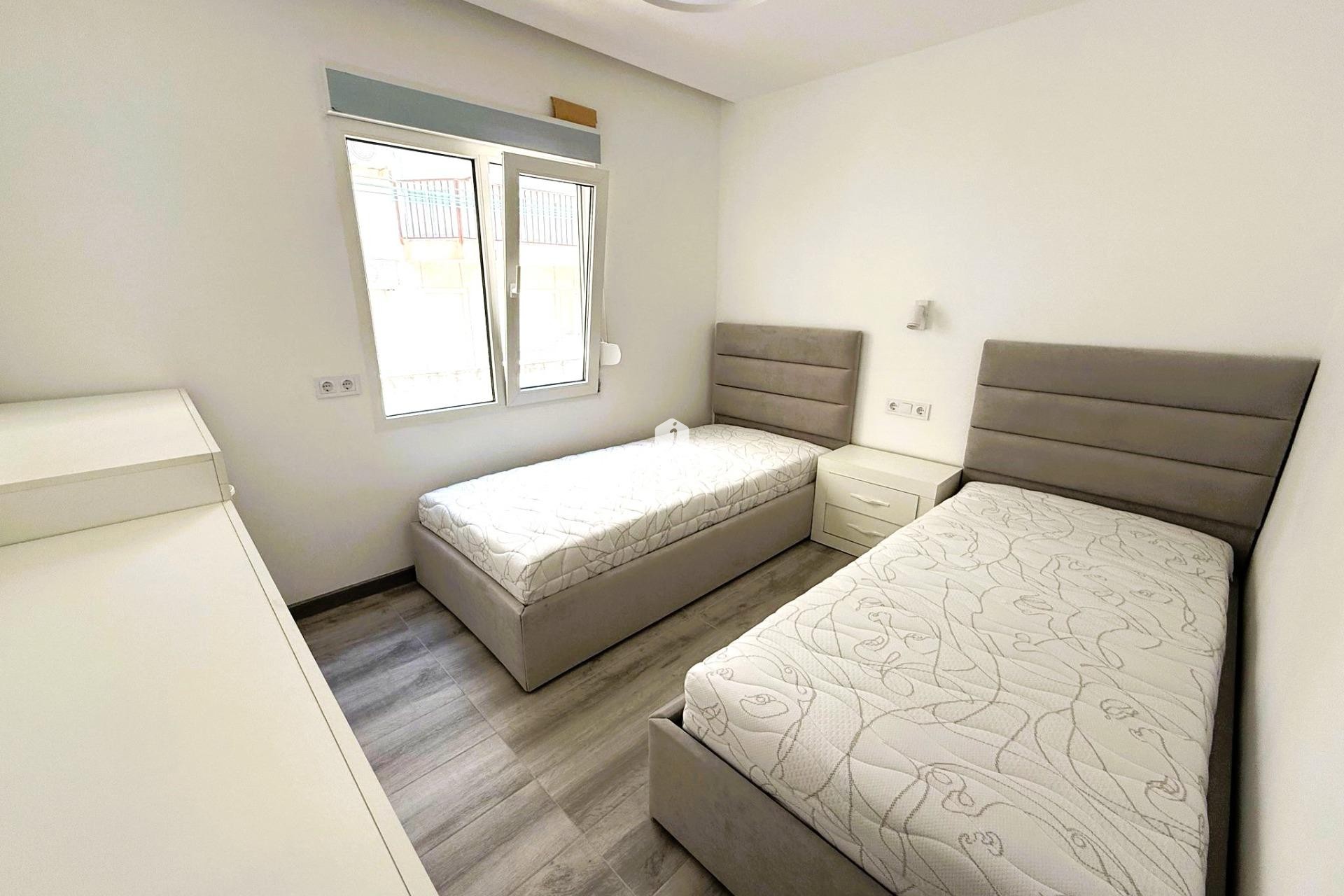 Resale - Duplex -
Torrevieja - Centro