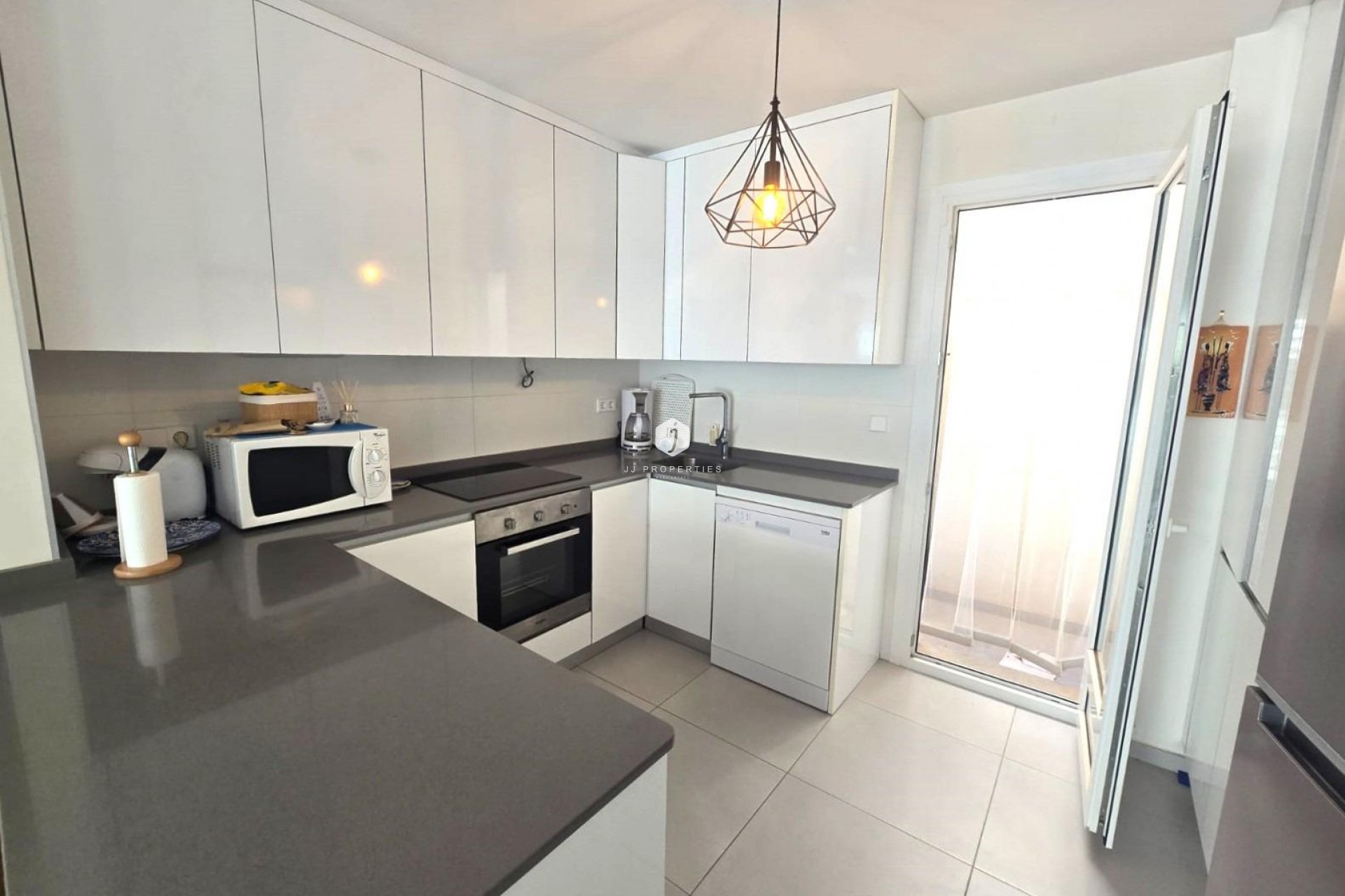 Resale - Duplex -
Torrevieja - Sector 25