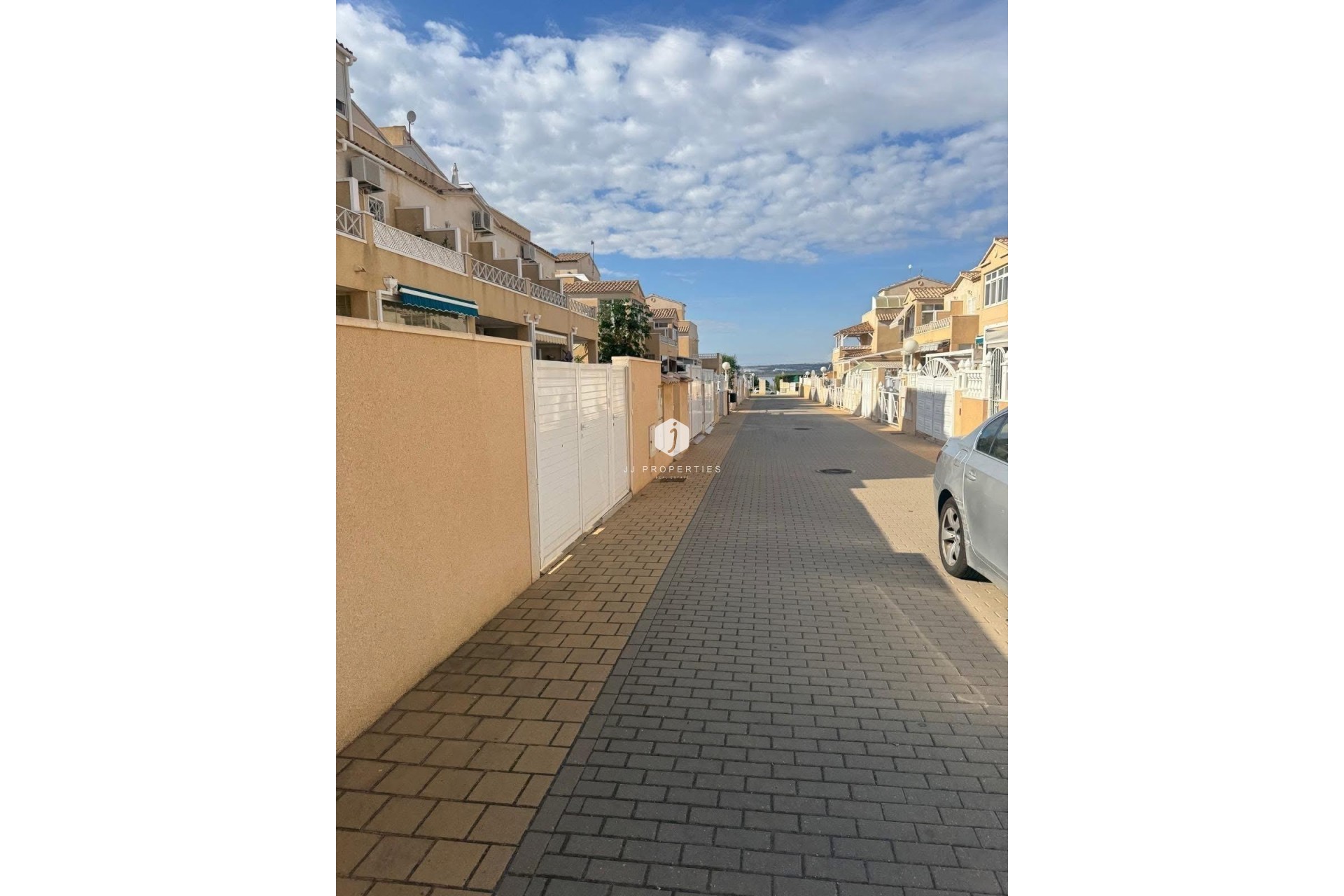 Resale - Duplex -
Torrevieja - Torreblanca