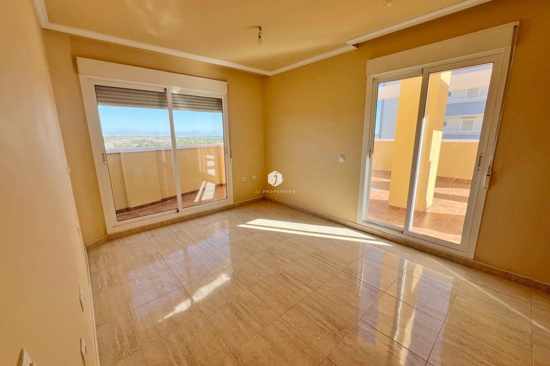 Resale - Penthouse -
Guardamar del Segura - puerto deportivo