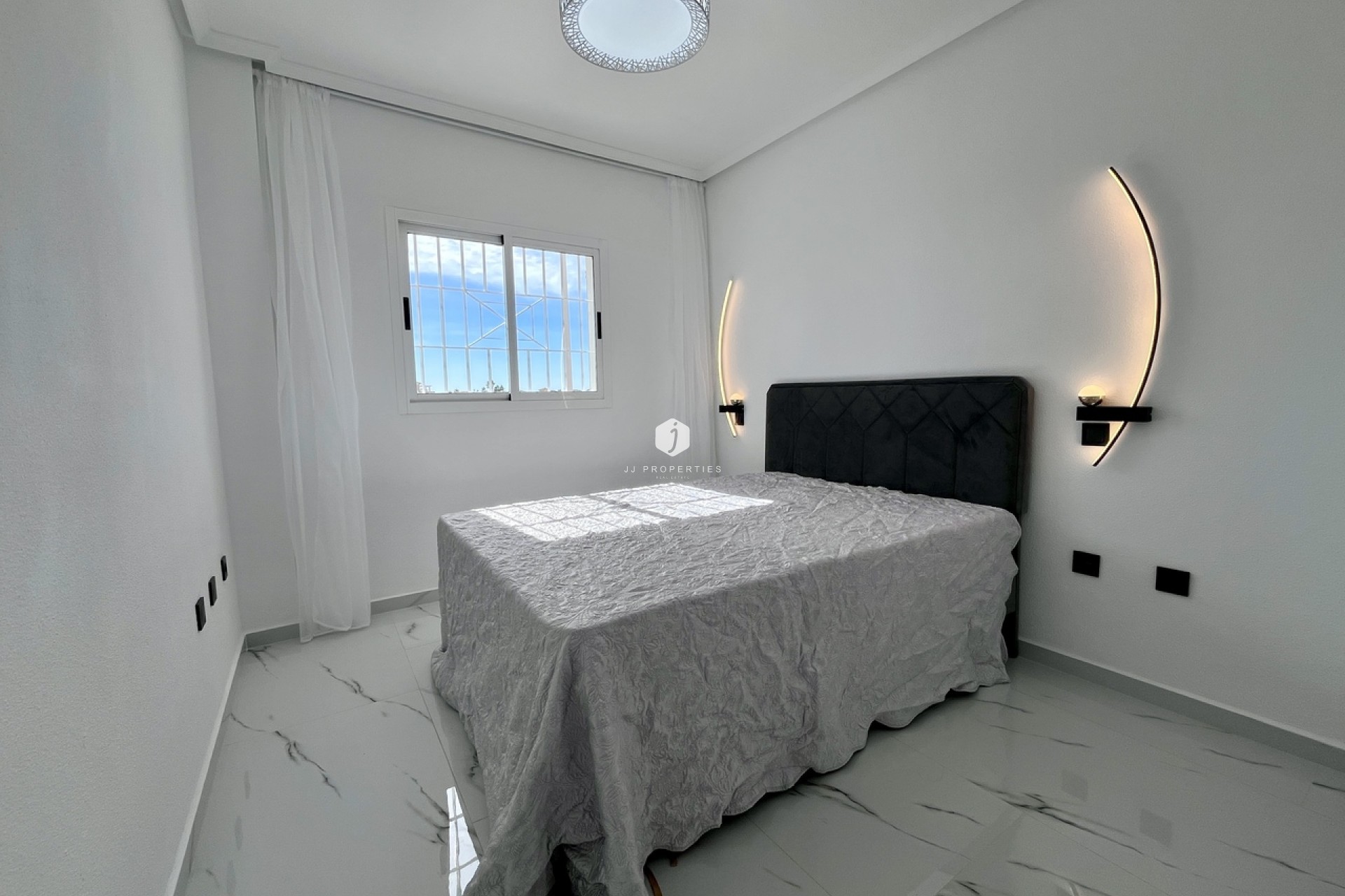 Resale - Penthouse -
Playa Flamenca - Costa Blanca