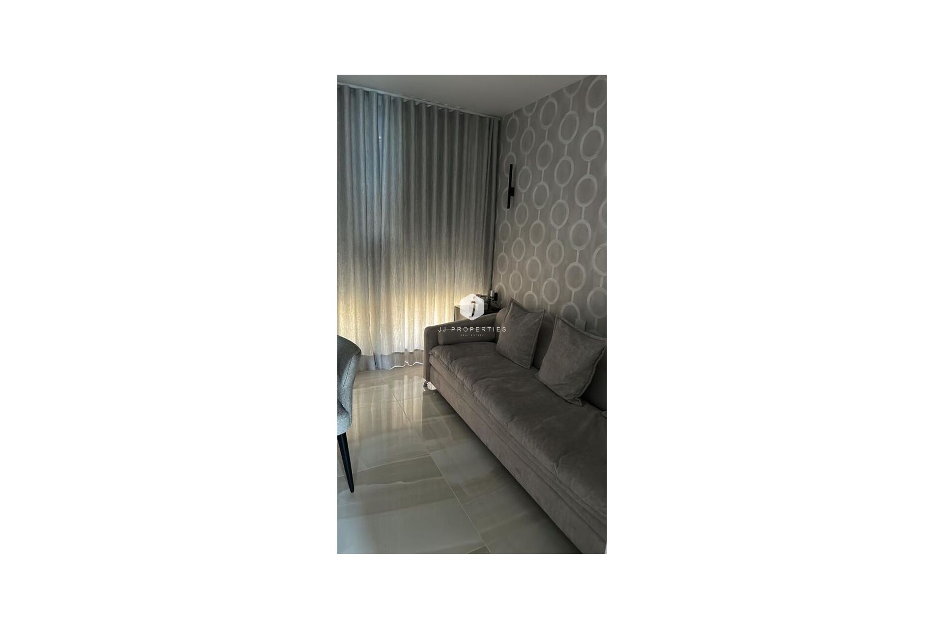Resale - Penthouse -
Punta Prima - Costa Blanca