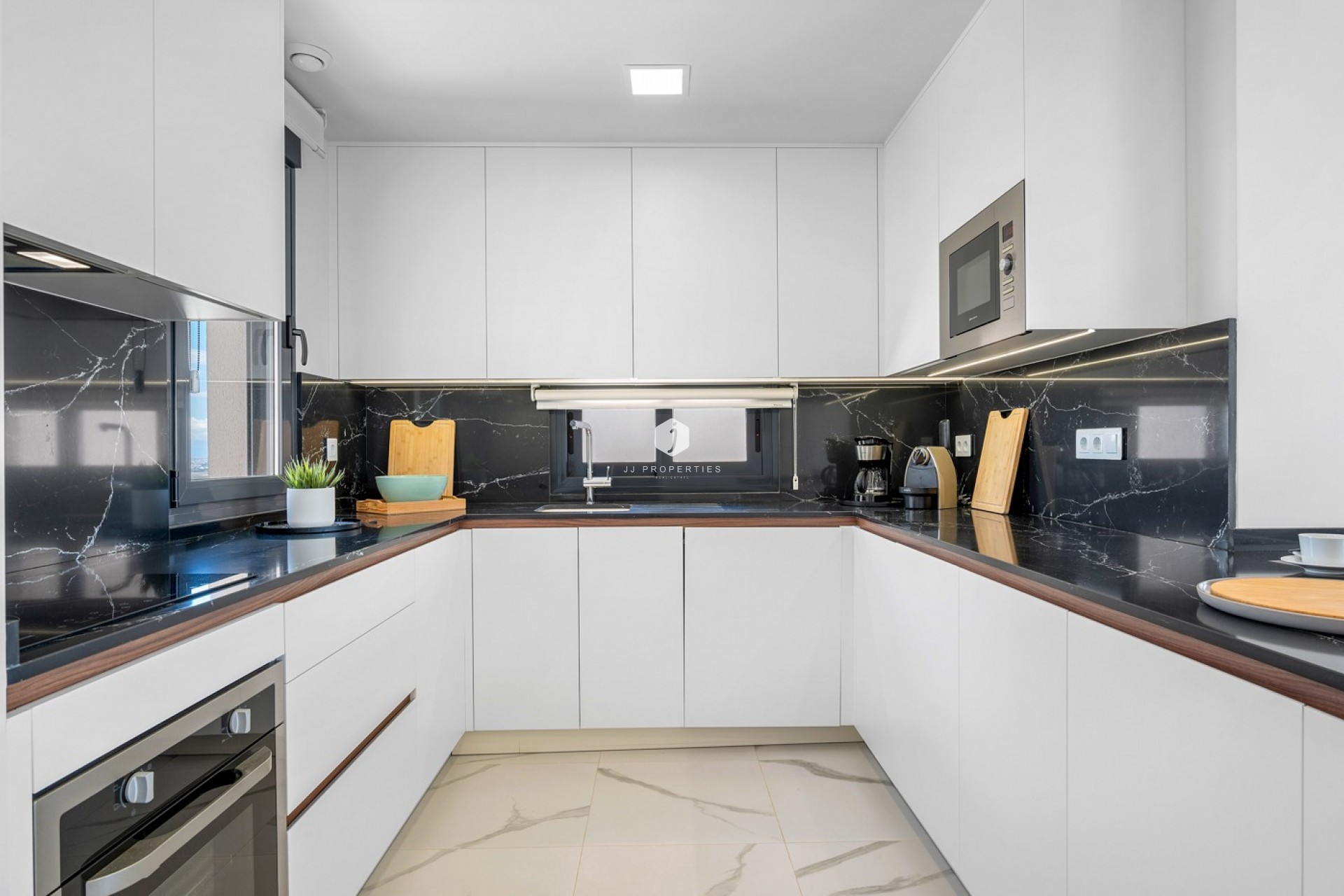 Resale - Penthouse -
San Miguel de Salinas - Inland