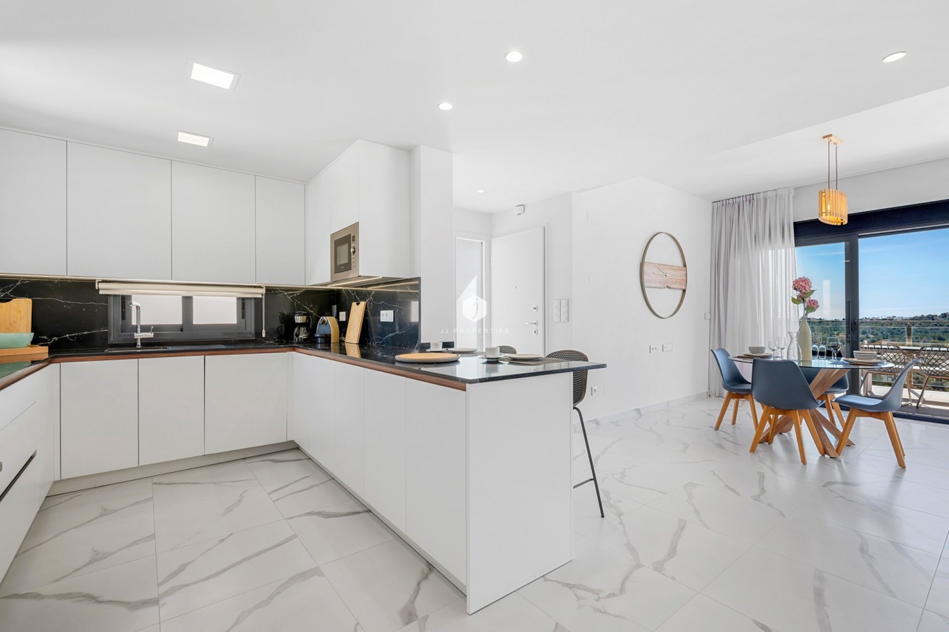 Resale - Penthouse -
San Miguel de Salinas - Inland