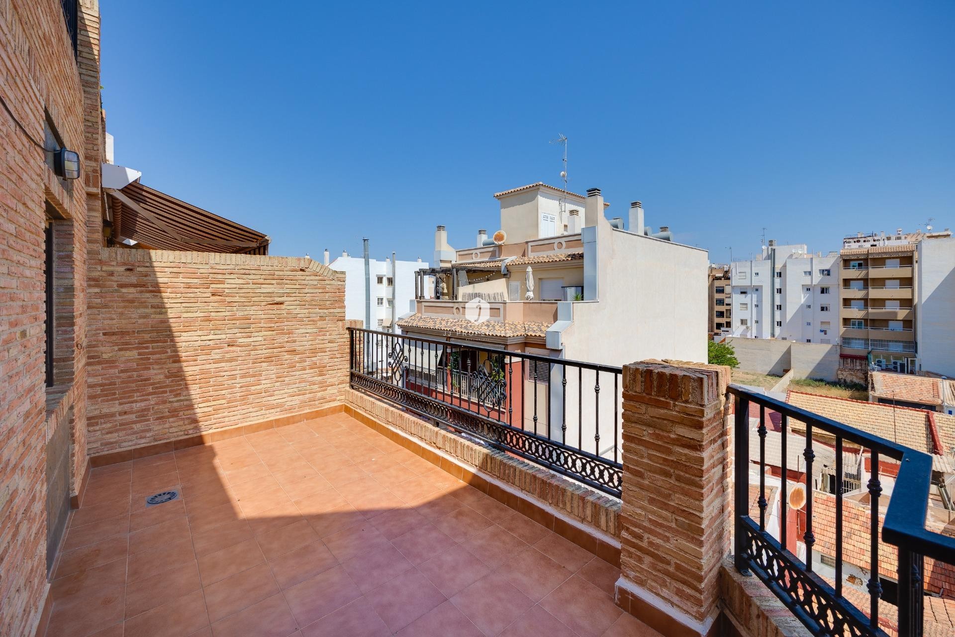 Resale - Penthouse -
Torrevieja - Centro