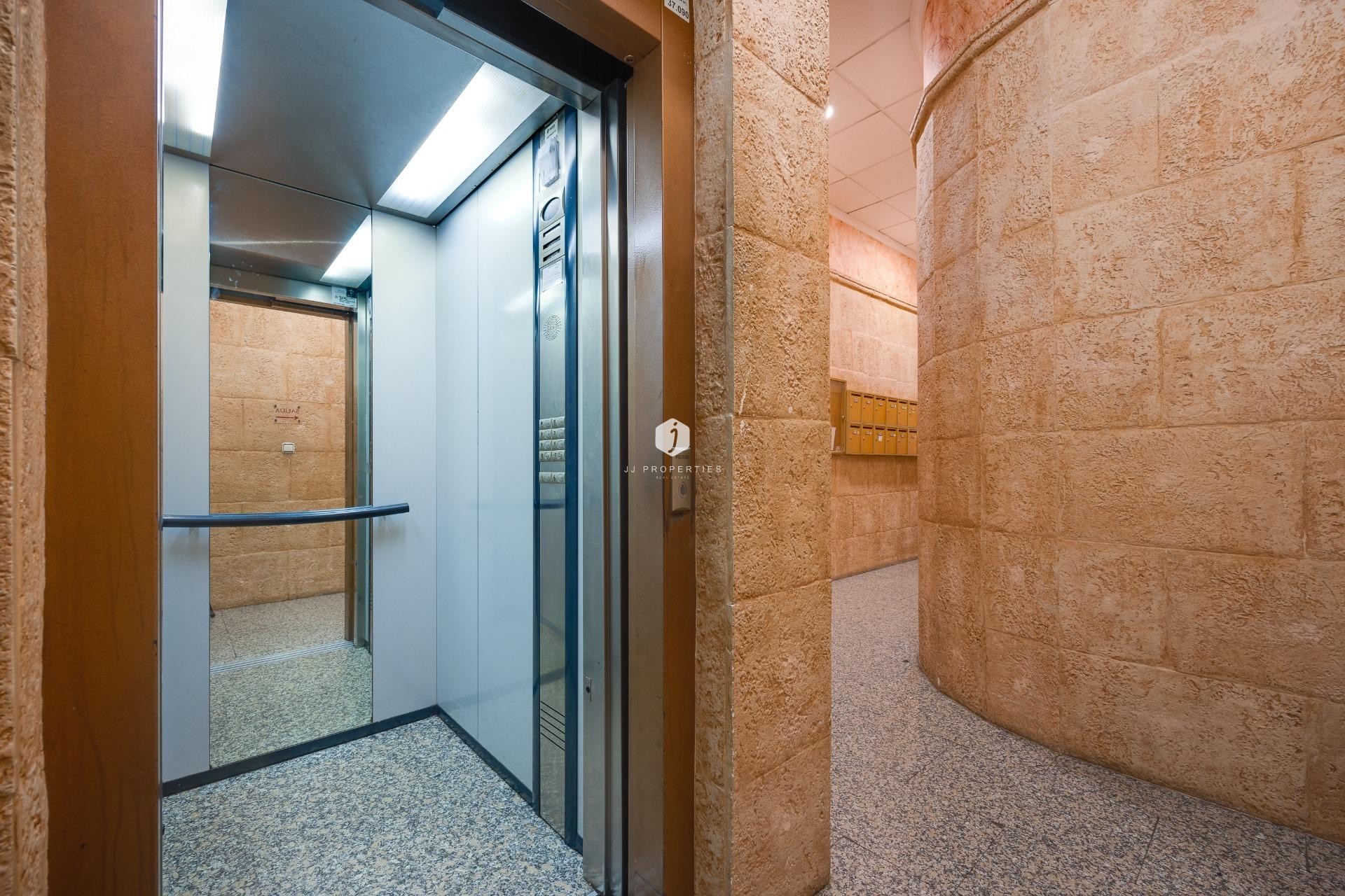 Resale - Penthouse -
Torrevieja - Centro