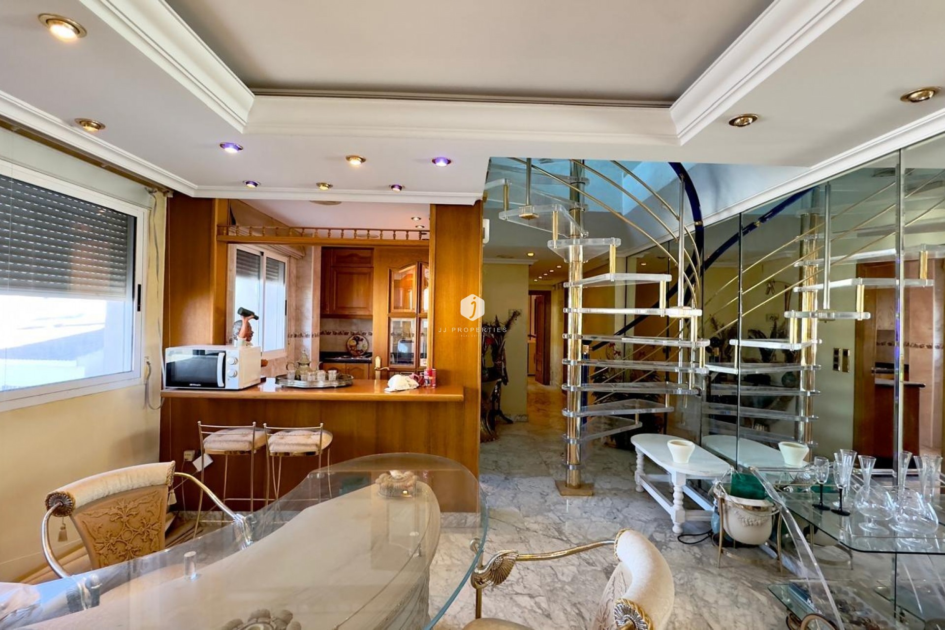 Resale - Penthouse -
Torrevieja - Centro