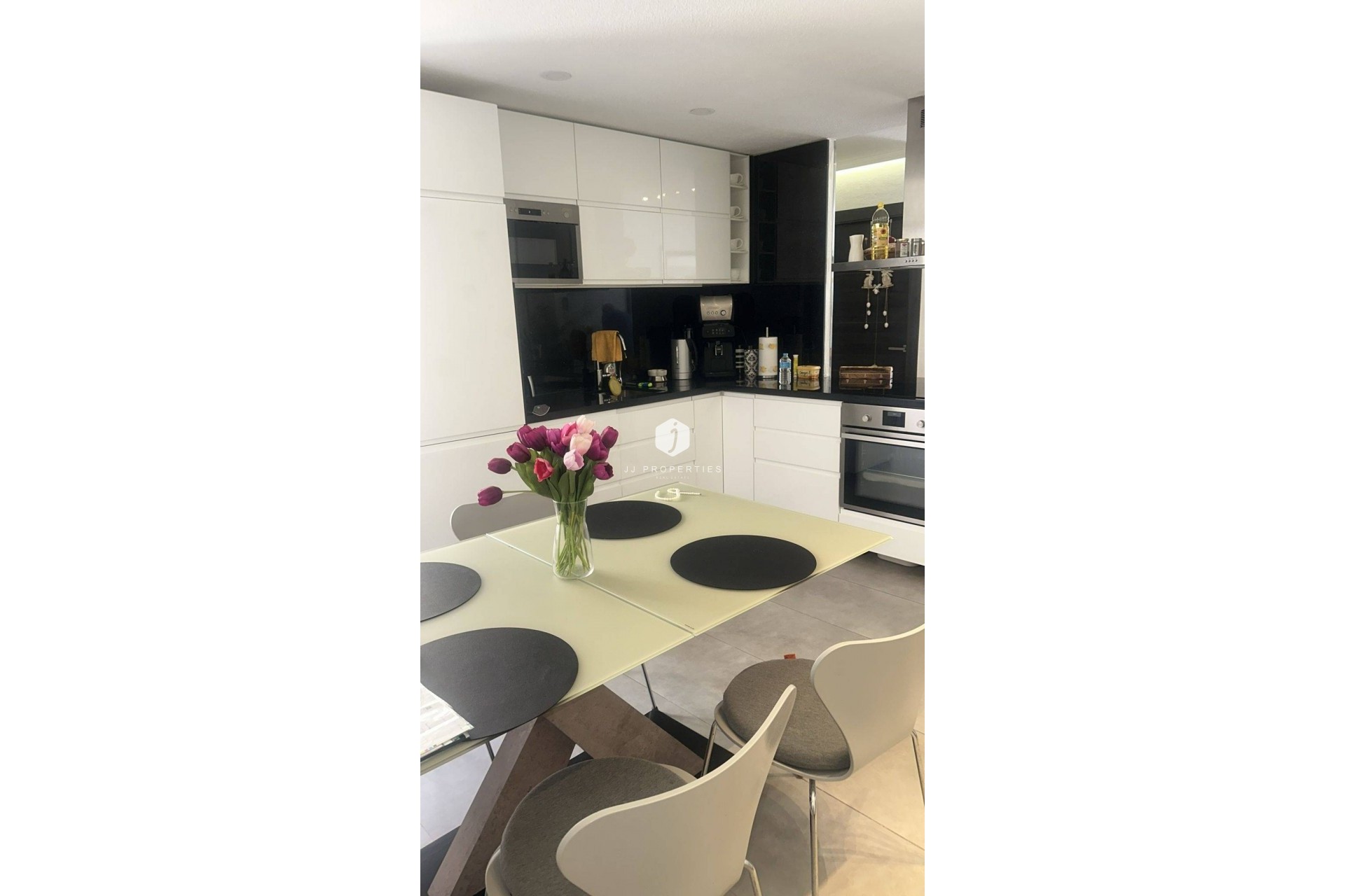 Resale - Penthouse -
Torrevieja - Centro