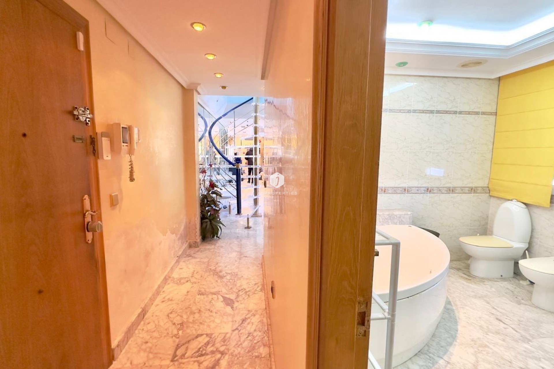 Resale - Penthouse -
Torrevieja - Centro