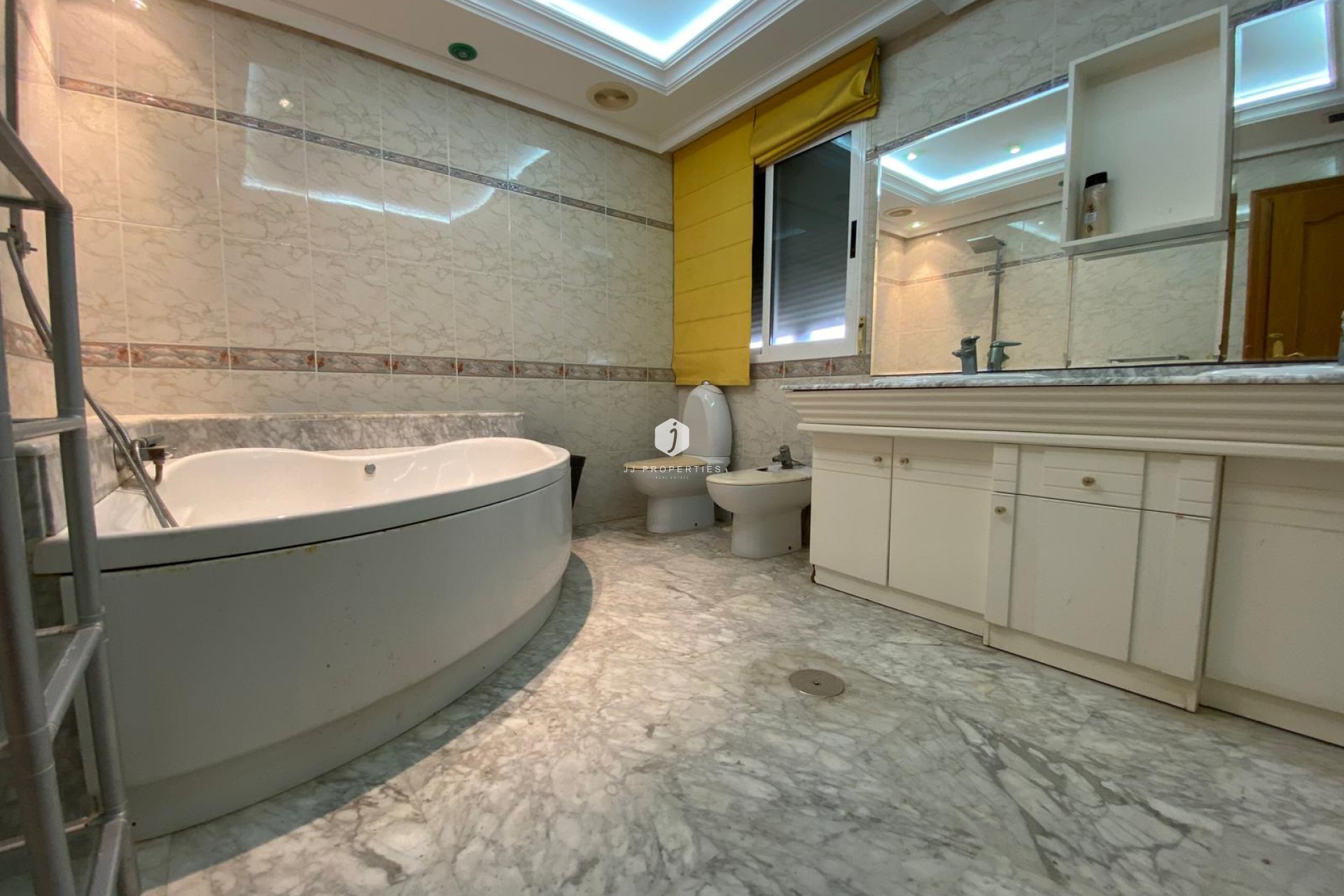 Resale - Penthouse -
Torrevieja - Costa Blanca