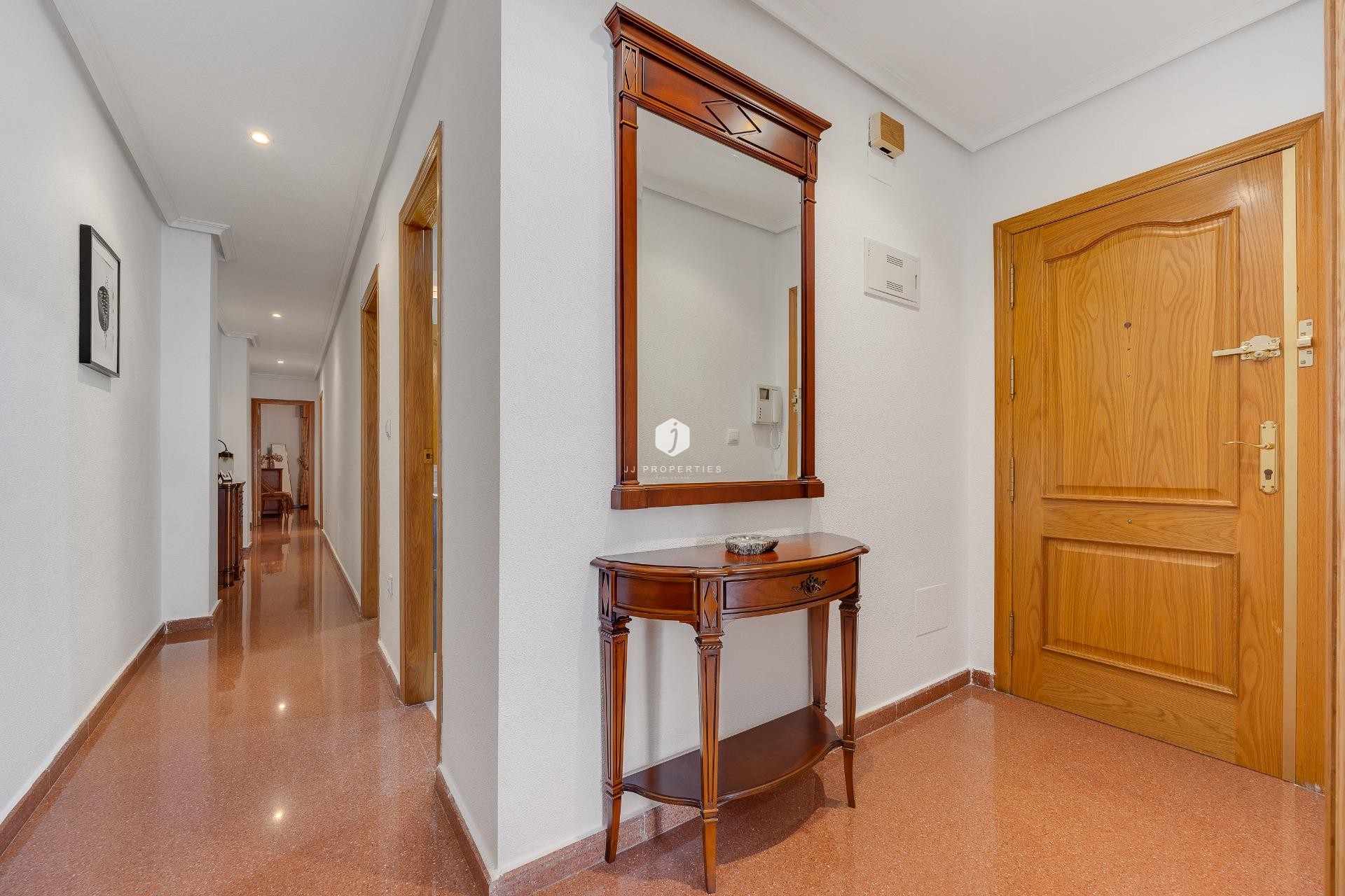 Resale - Penthouse -
Torrevieja - Paseo maritimo